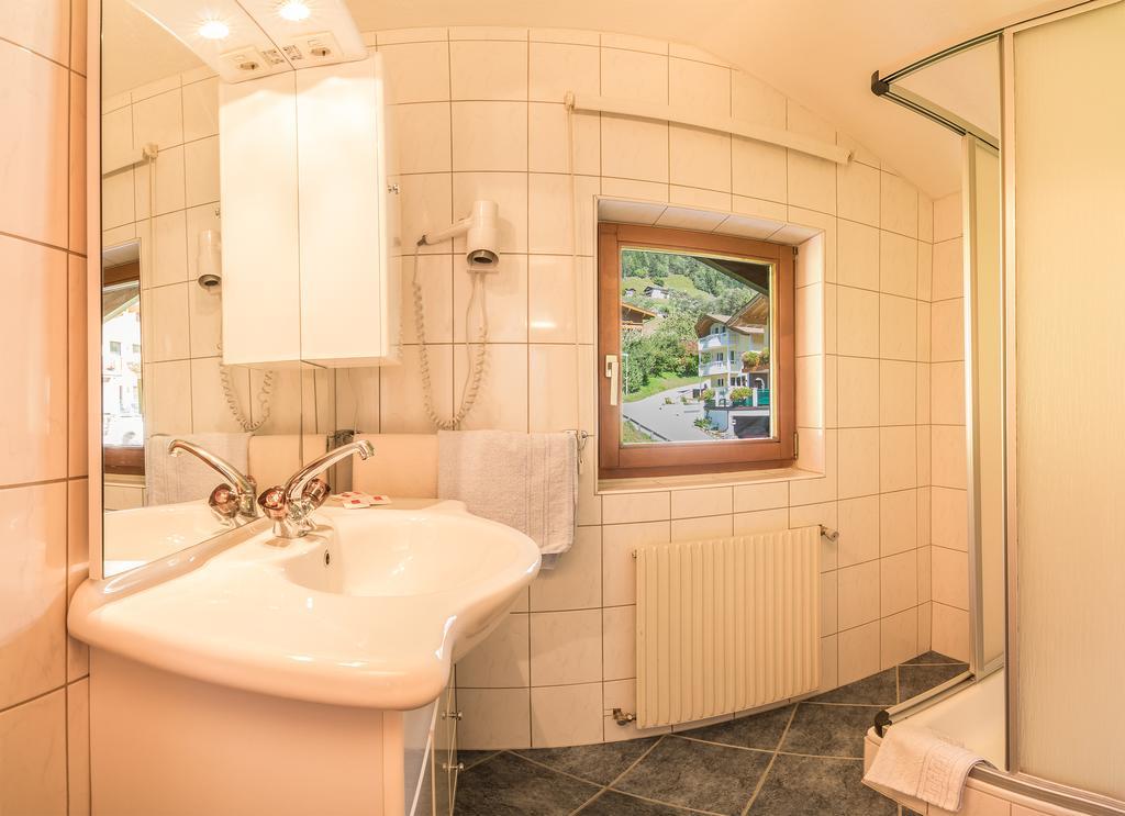 Haus Sonnenseit'N Hotel Neustift im Stubaital Exterior photo